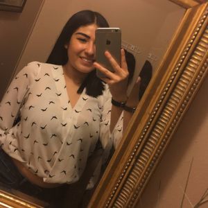 Meet your Posher, Desiree